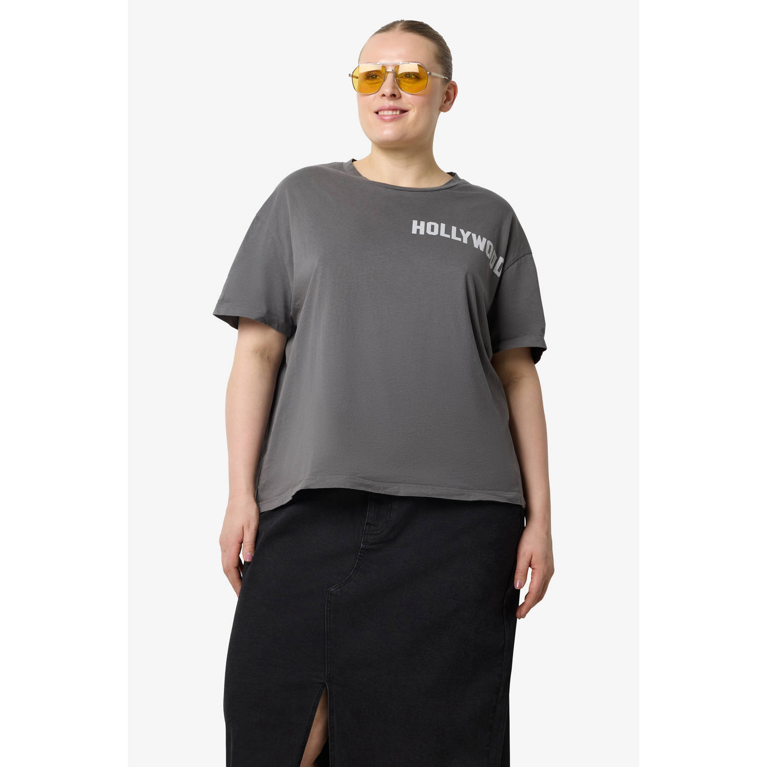 NOISY MAY Curve T-shirt grijsbruin