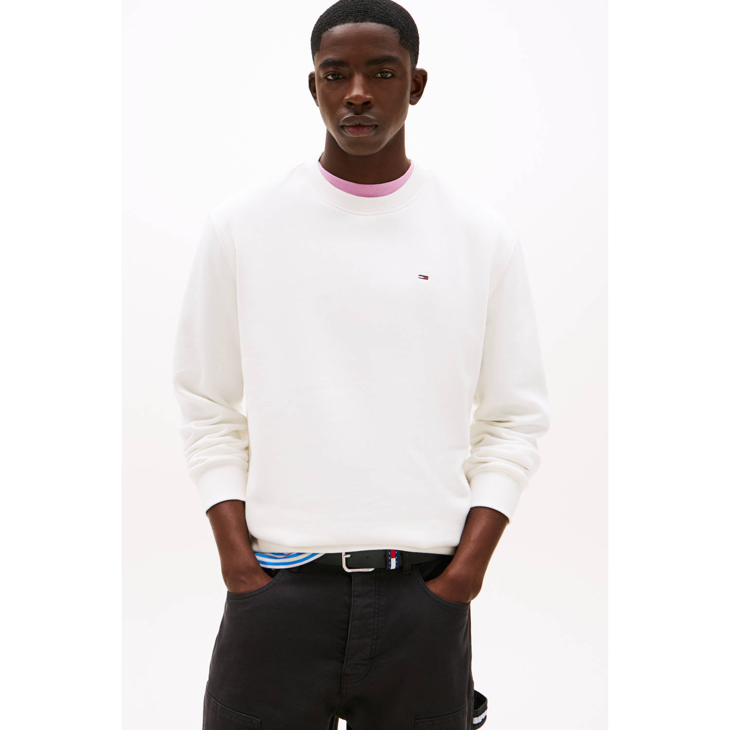 TOMMY JEANS Sweatshirt TJM REG S FLAG CREW Met geborduurd merklogo op borsthoogte