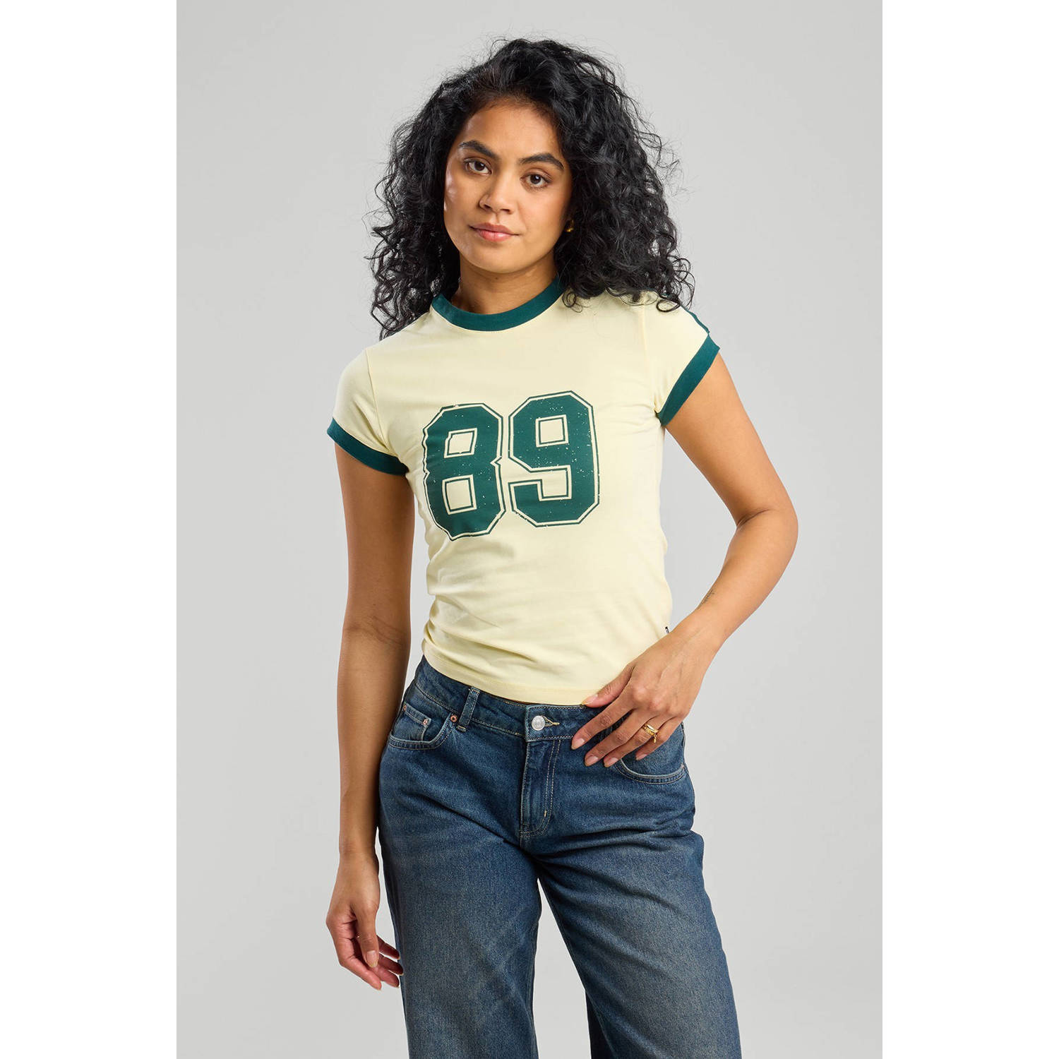 America Today T-shirt lichtgeel