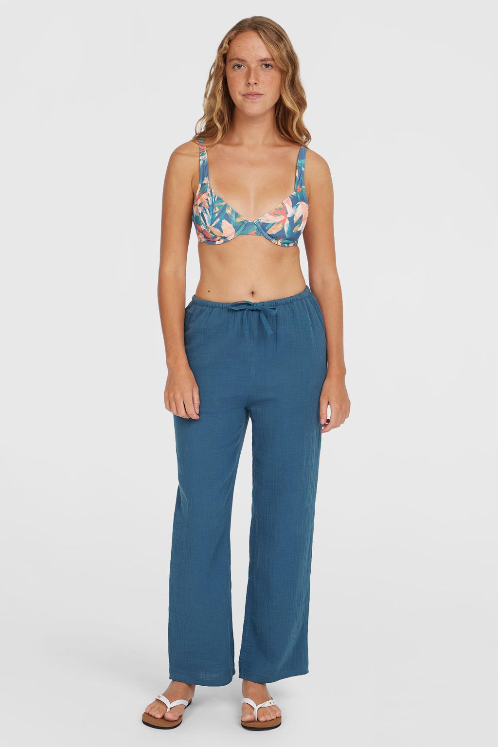 Blauwe dames O'Neill straight low waist joggingbroek van sweat materiaal met elastische tailleband met koord en effen