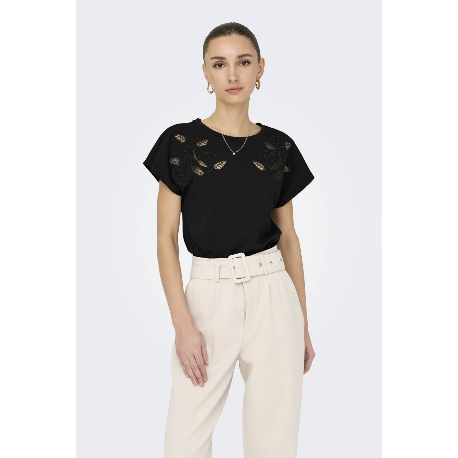 JDY top zwart broderie