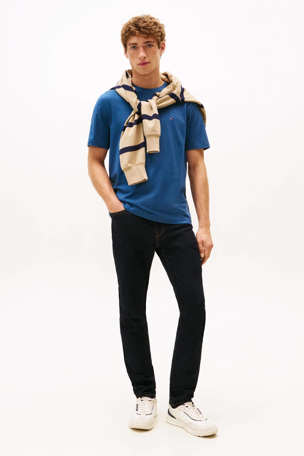 Donkerblauwe heren Tommy Hilfiger regular T-shirt van katoen met effen, korte mouwen en ronde hals