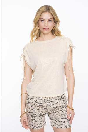 top beige