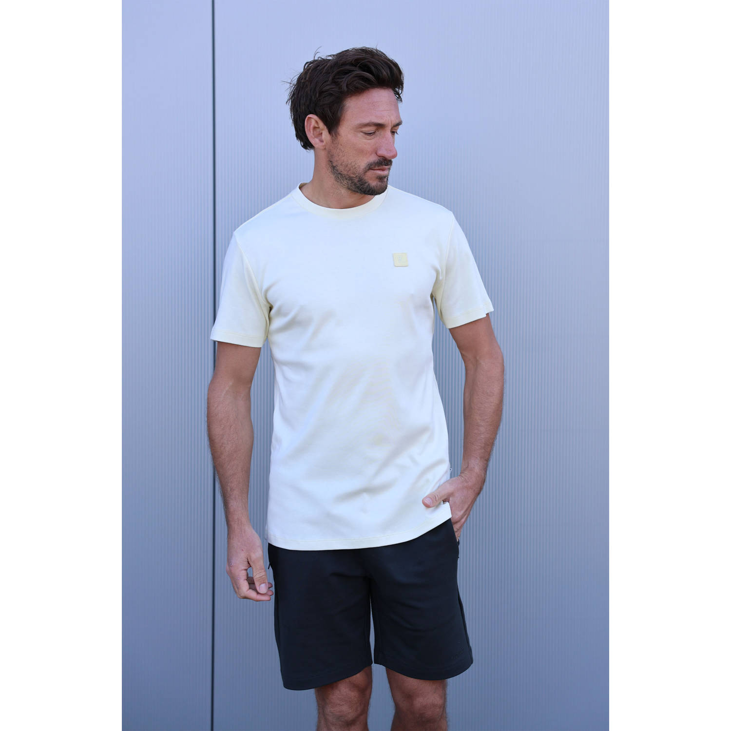 Kultivate T-shirt geel