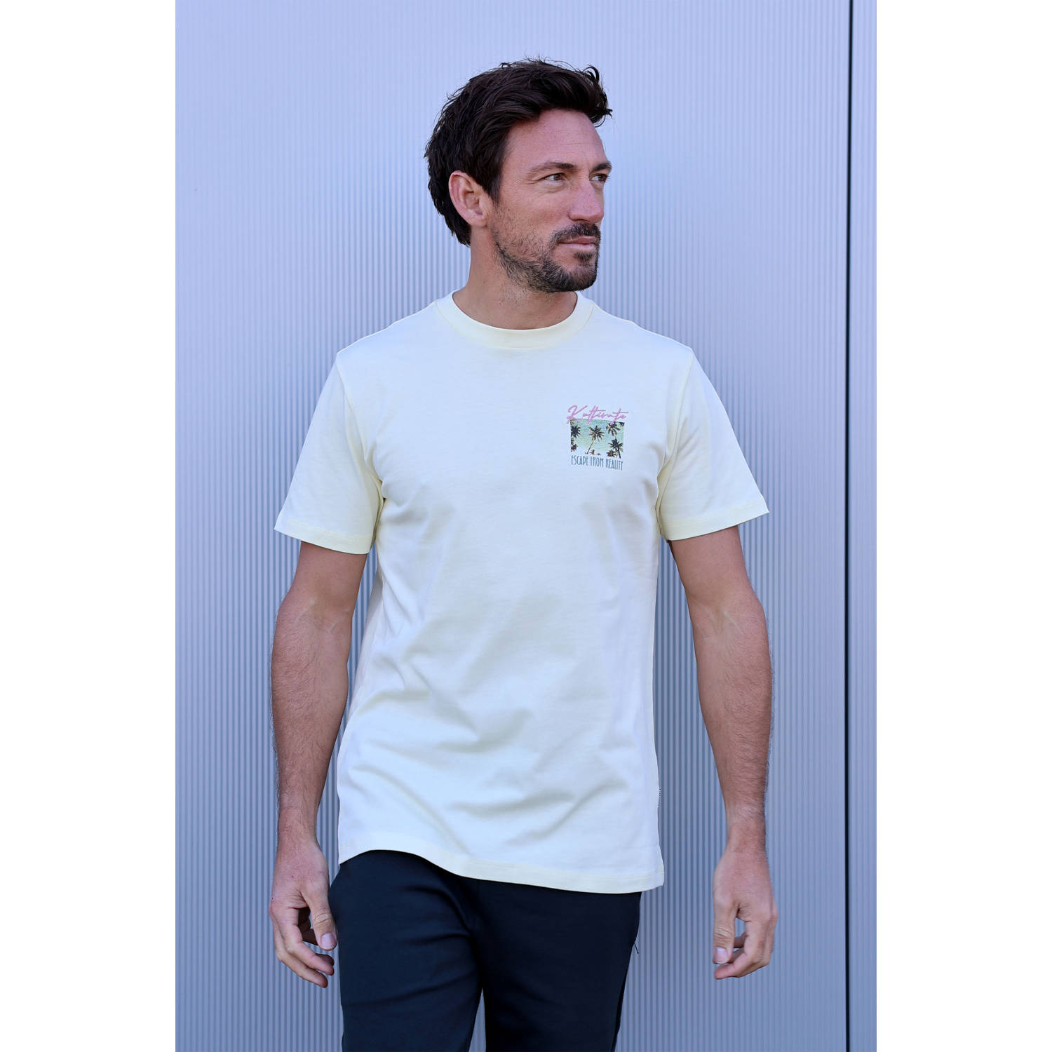 Kultivate T-shirt geel
