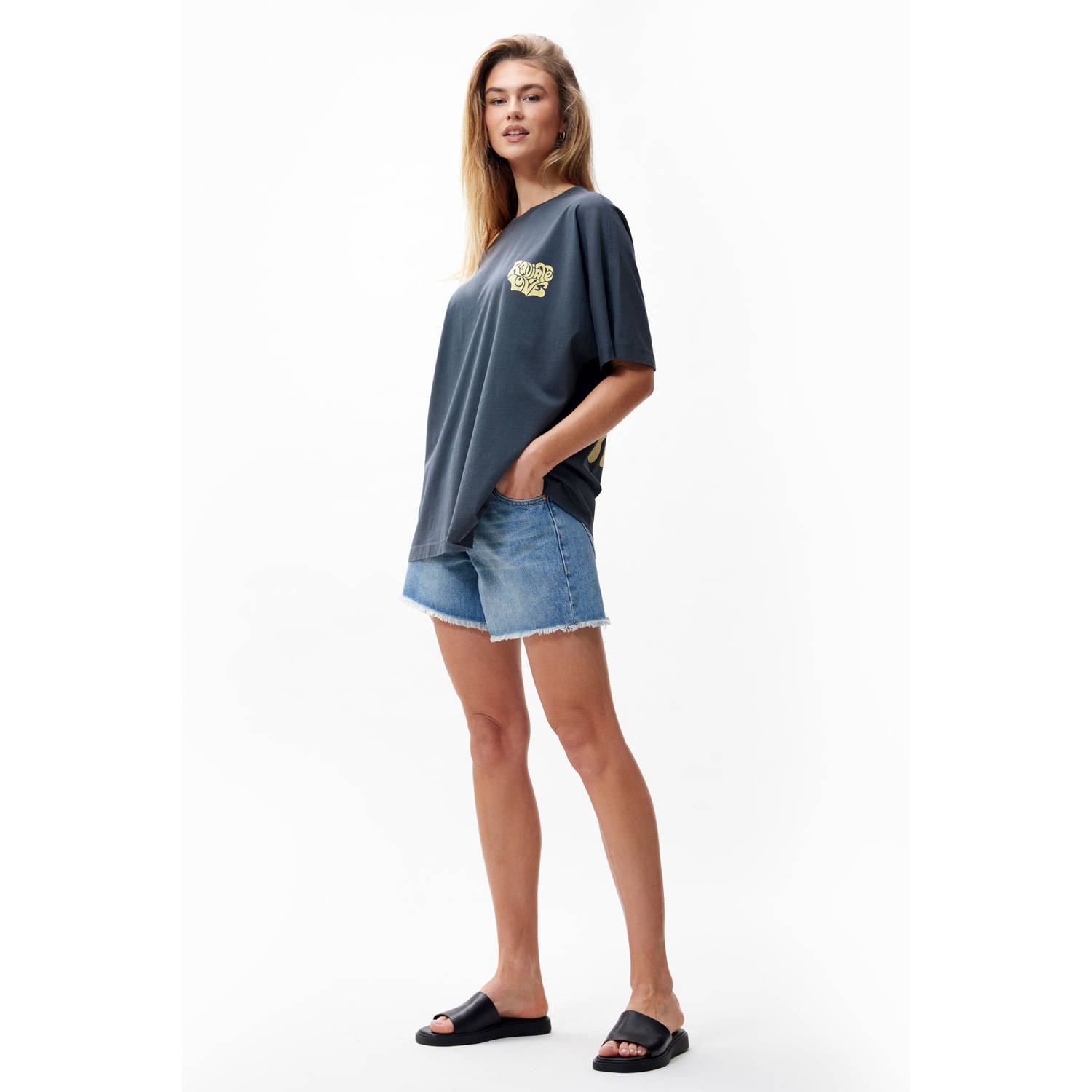 Catwalk Junkie T-shirt