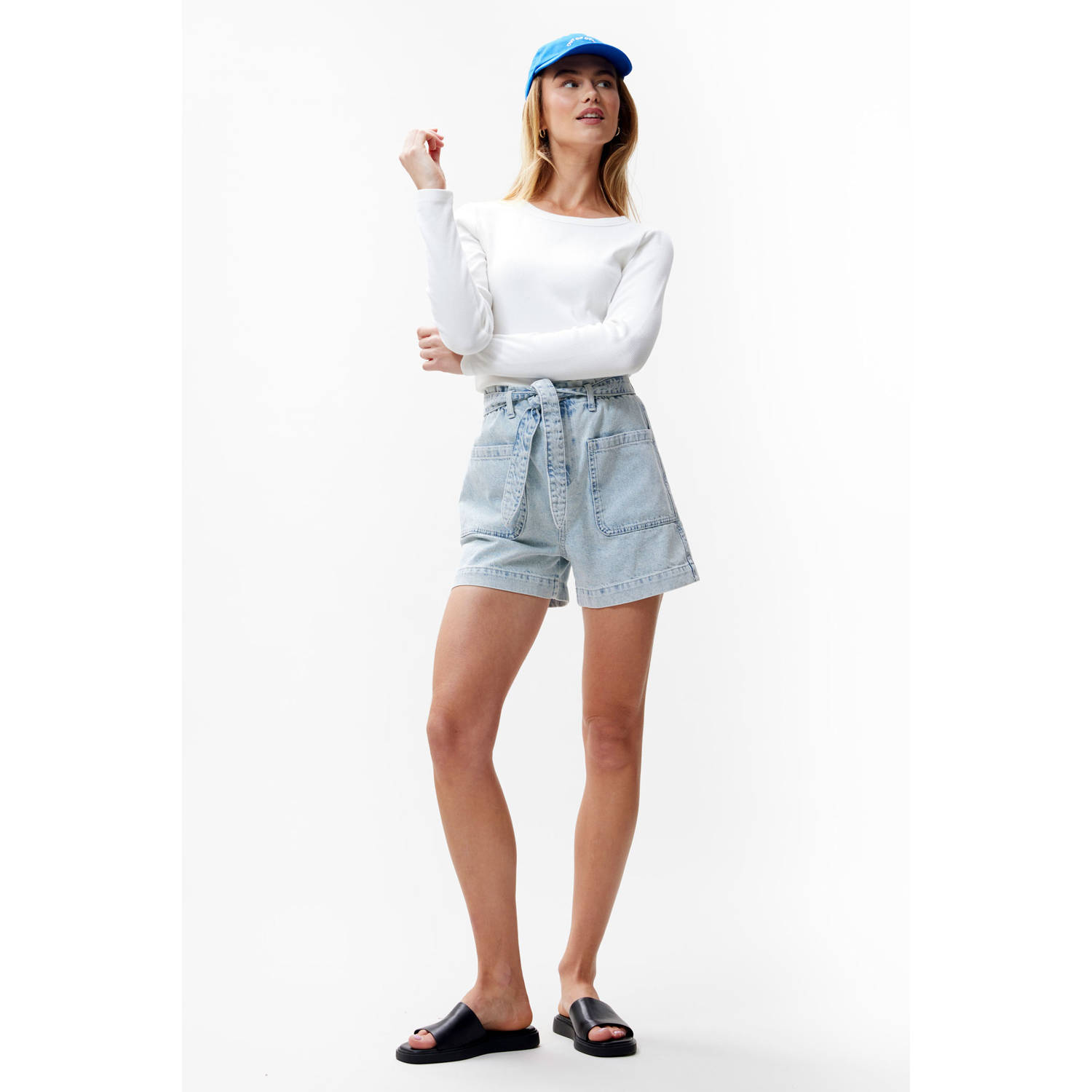 Catwalk Junkie denim straight high waist short light blue denim