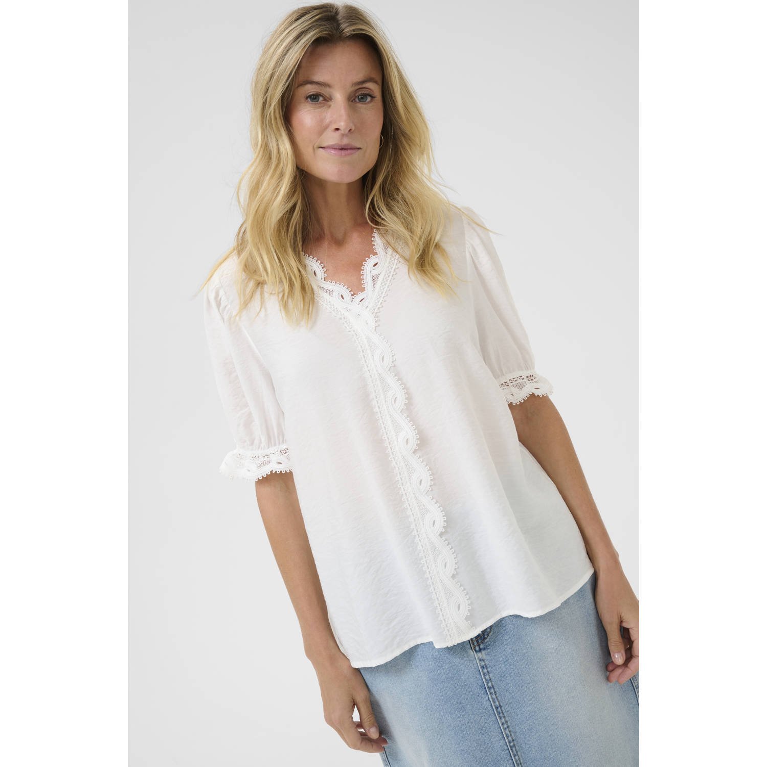 Cream top wit