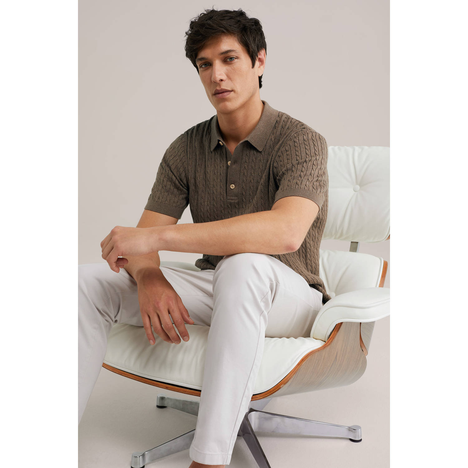 WE Fashion regular polo fijn gebreid bruin