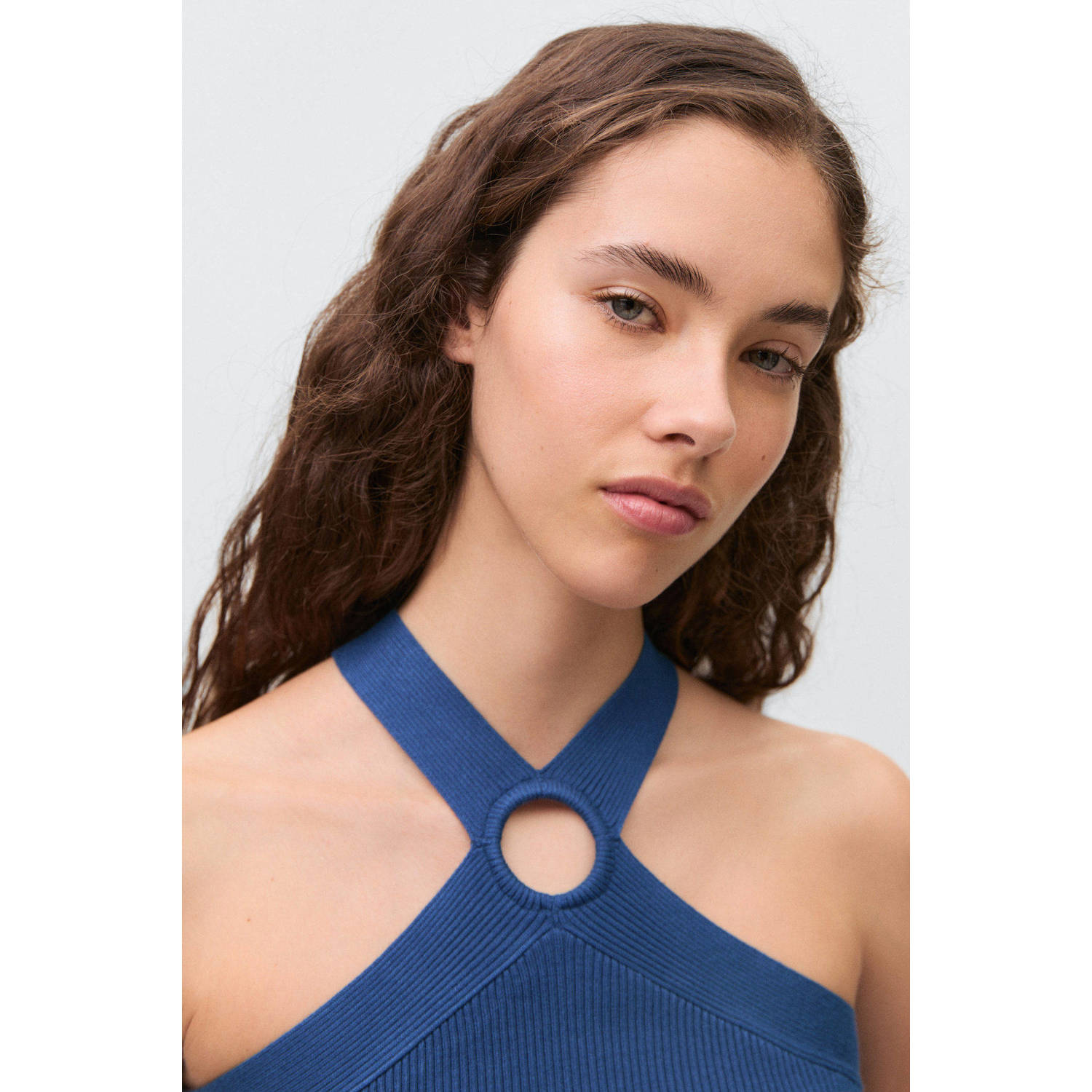 MANGO TEEN haltertop blauw rib gebreid
