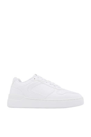 sneakers wit