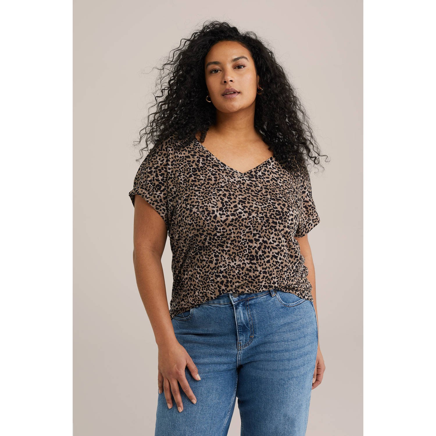 WE Fashion Curve T-shirt bruin