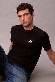 thumbnail: CALVIN KLEIN JEANS regular T-shirt BADGE 30S zwart
