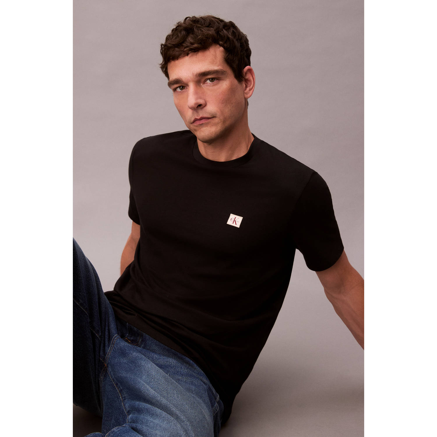 CALVIN KLEIN JEANS regular T-shirt BADGE 30S zwart