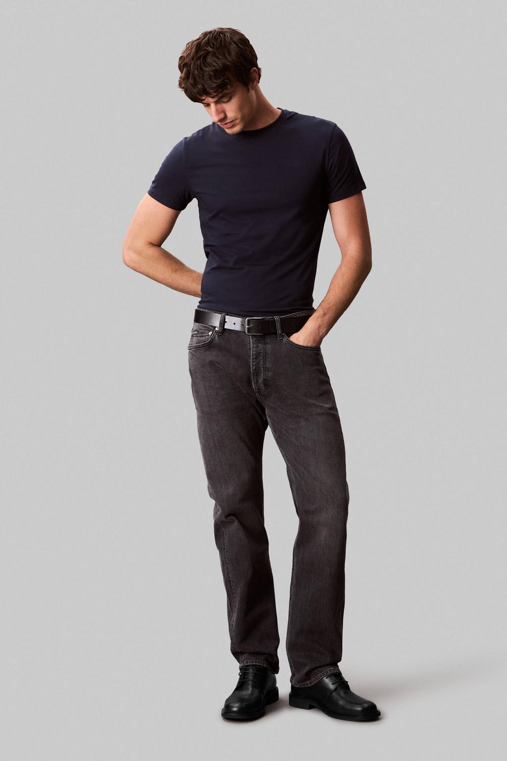 Donkerblauwe heren Calvin Klein slim T-shirt van katoen met effen, korte mouwen en ronde hals