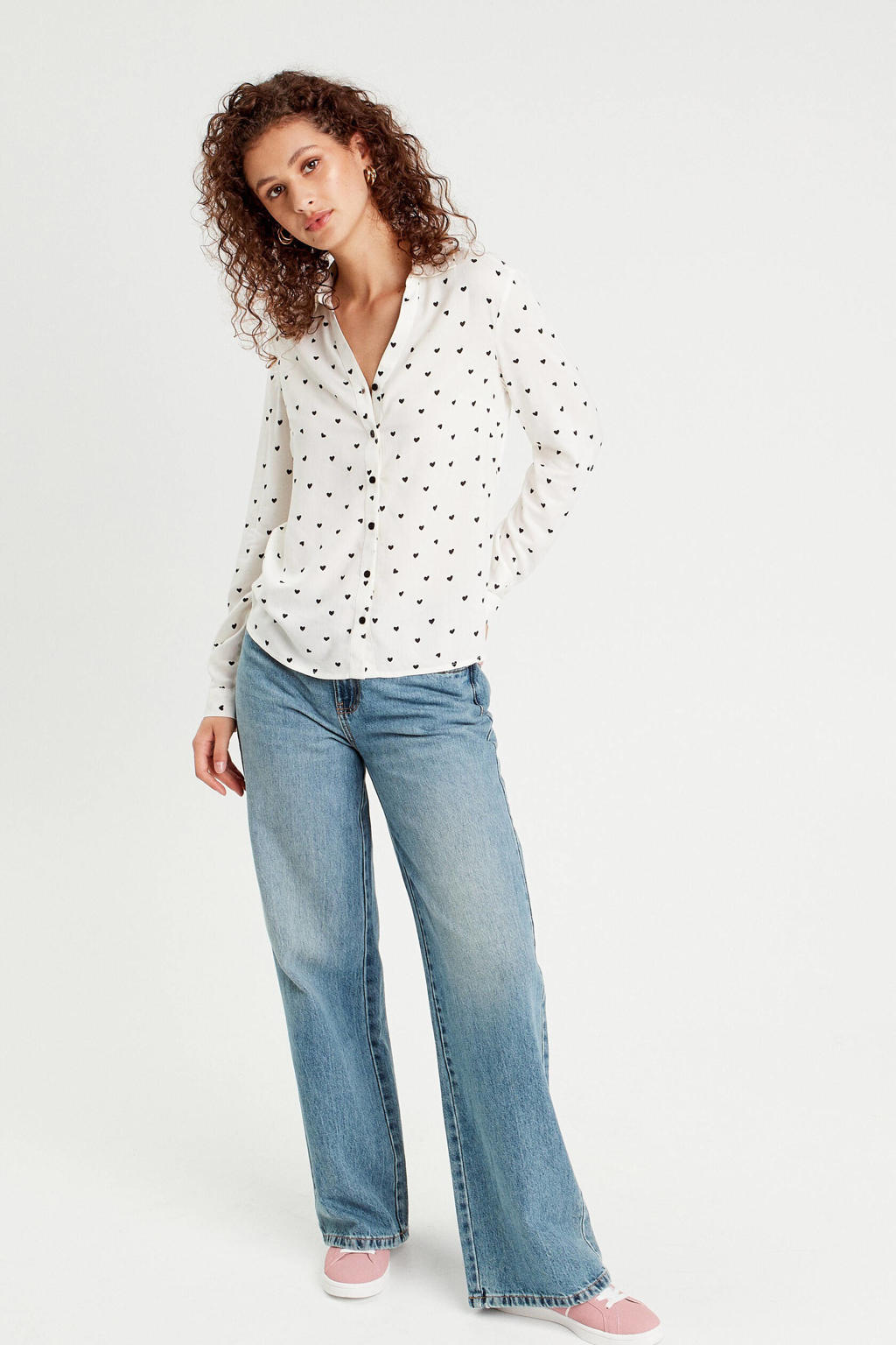 Wit en zwarte dames Cache Cache blouse van viscose met hartjesprint, lange mouwen, klassieke kraag en knoopsluiting