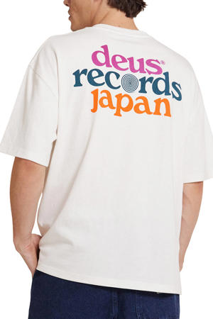 T-shirt wit