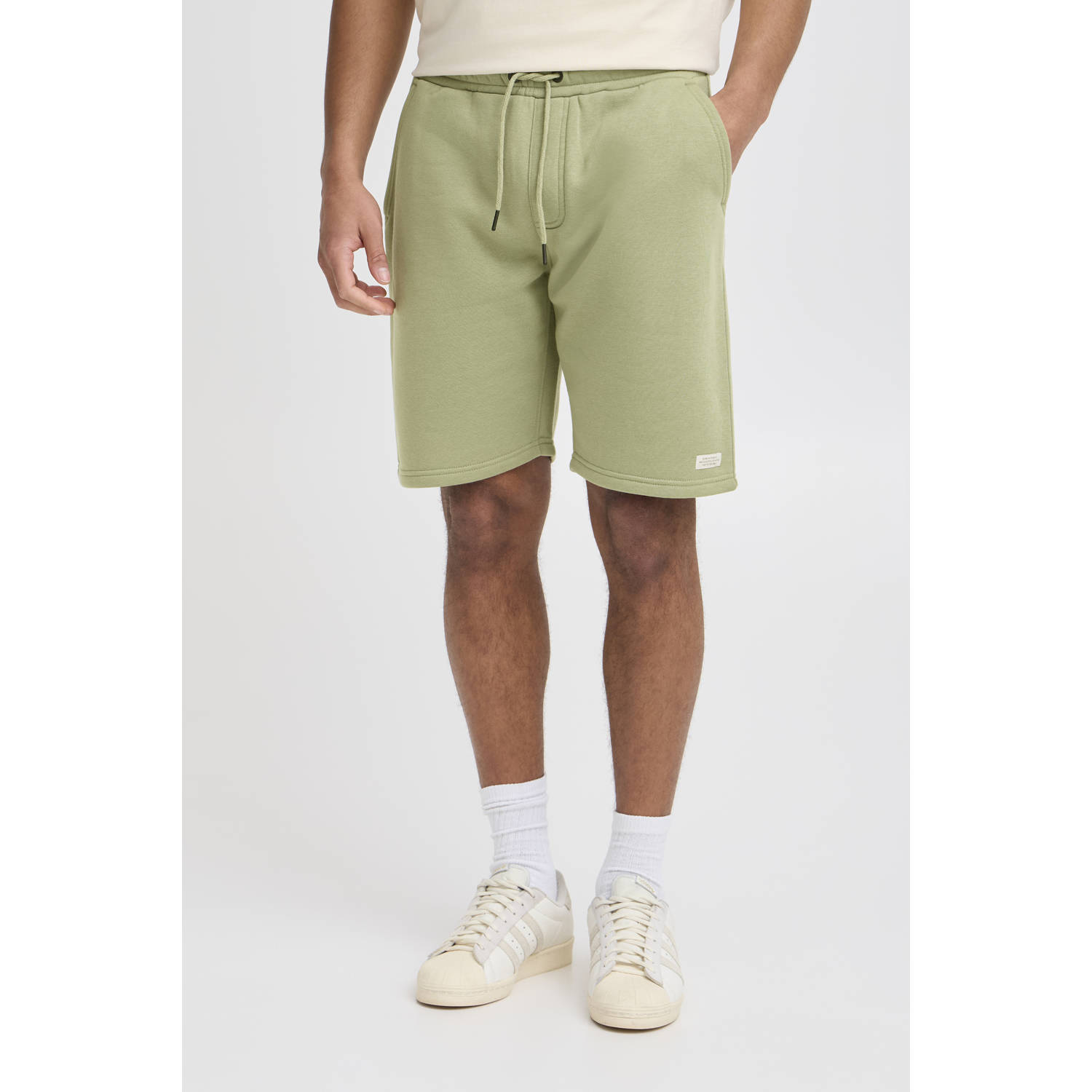 Blend Korte regular fit sweatshorts met labelpatch