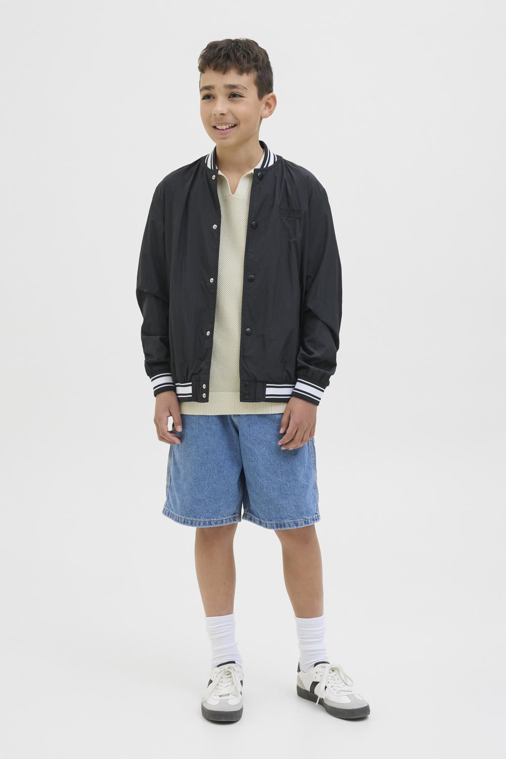 Lichtgrijze jongens JACK & JONES JUNIOR polo fijn gebreid van katoen met effen en korte mouwen