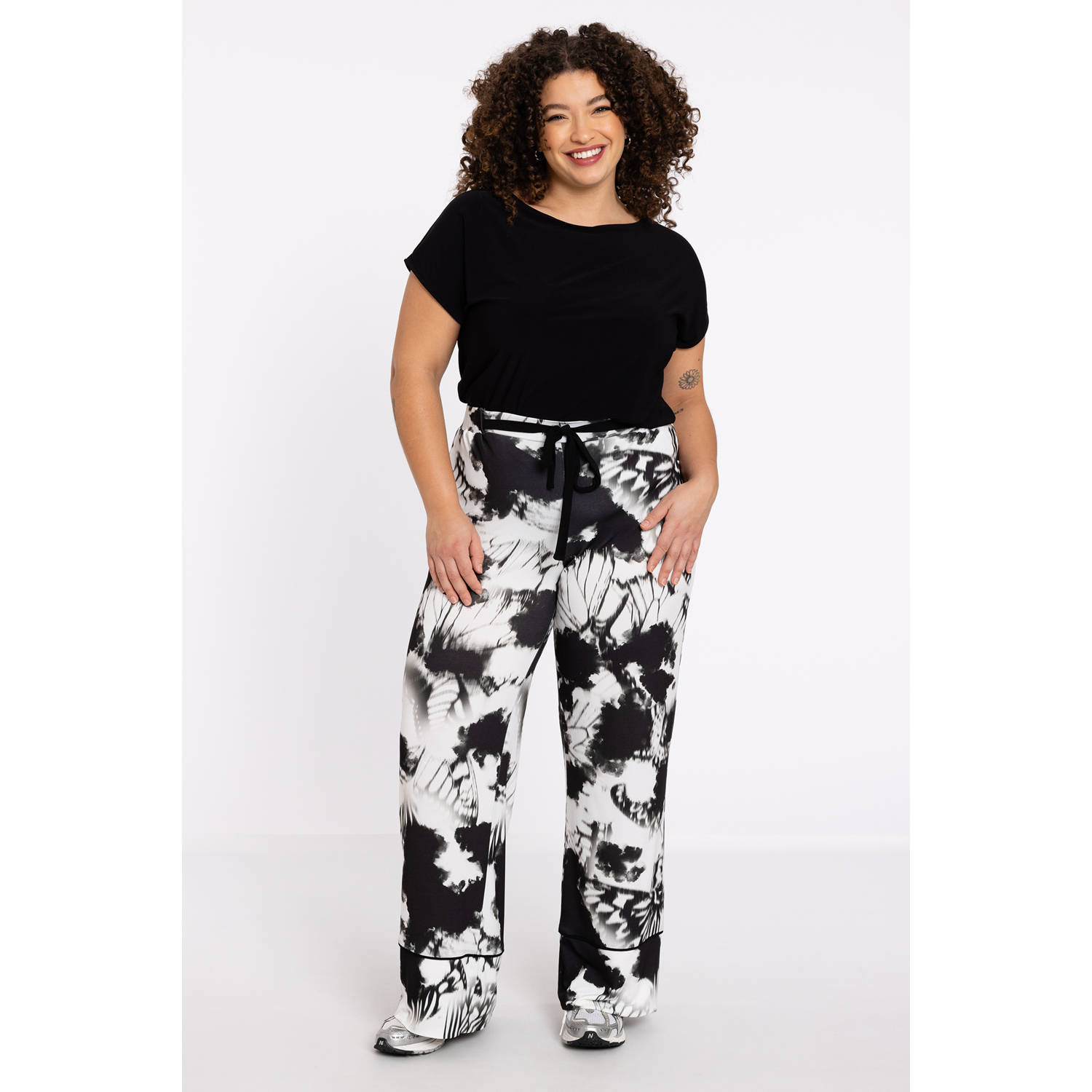 YOEK x Hannelore wide leg high waist broek zwart