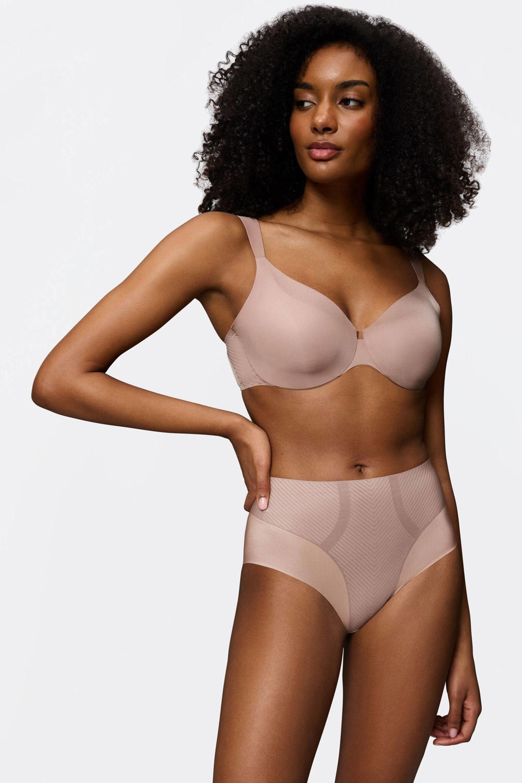 Triumph corrigerende maxislip Body Make-Up Illusion Curve lichtbruin