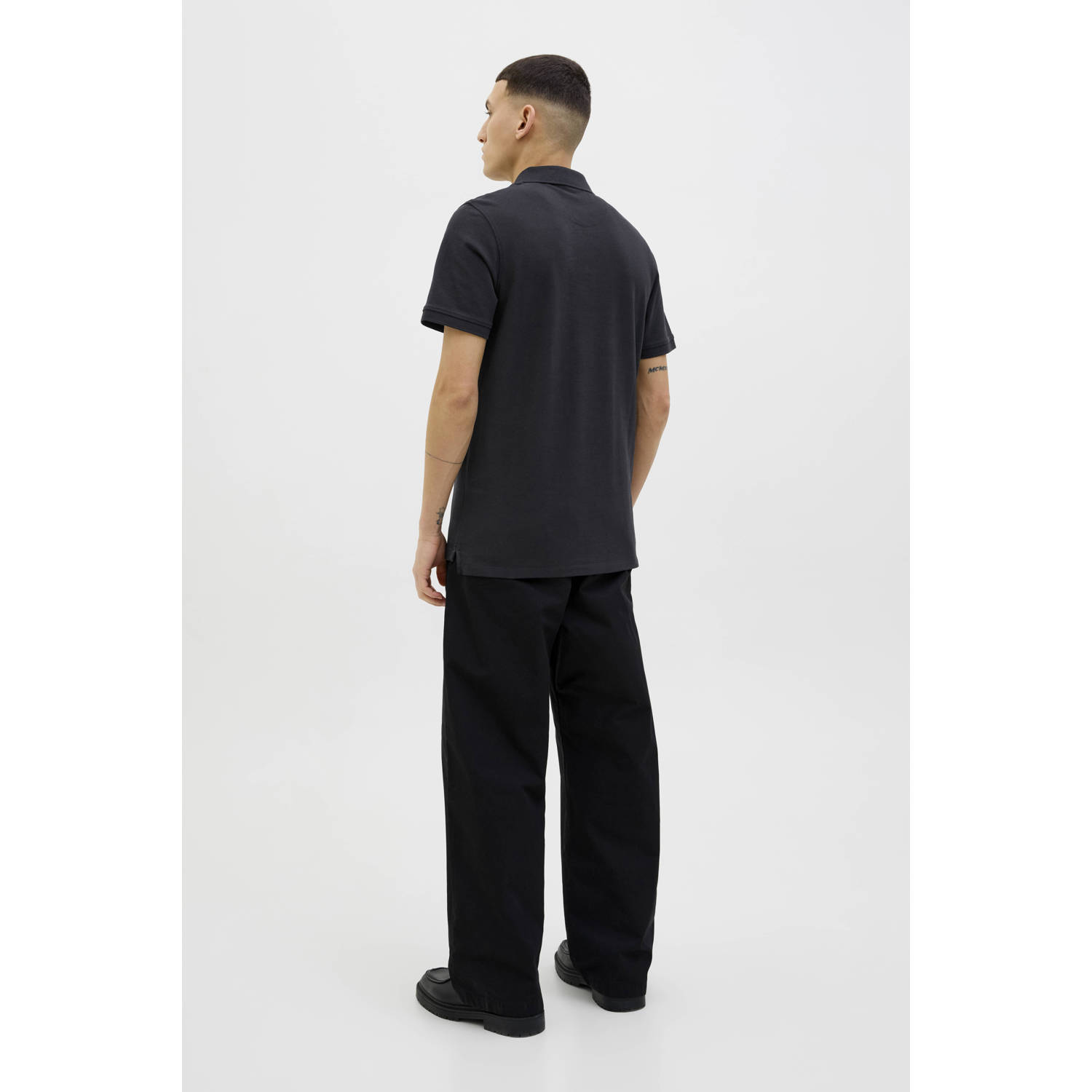 JACK & JONES ESSENTIALS slim fit polo JJEPAULOS zwart