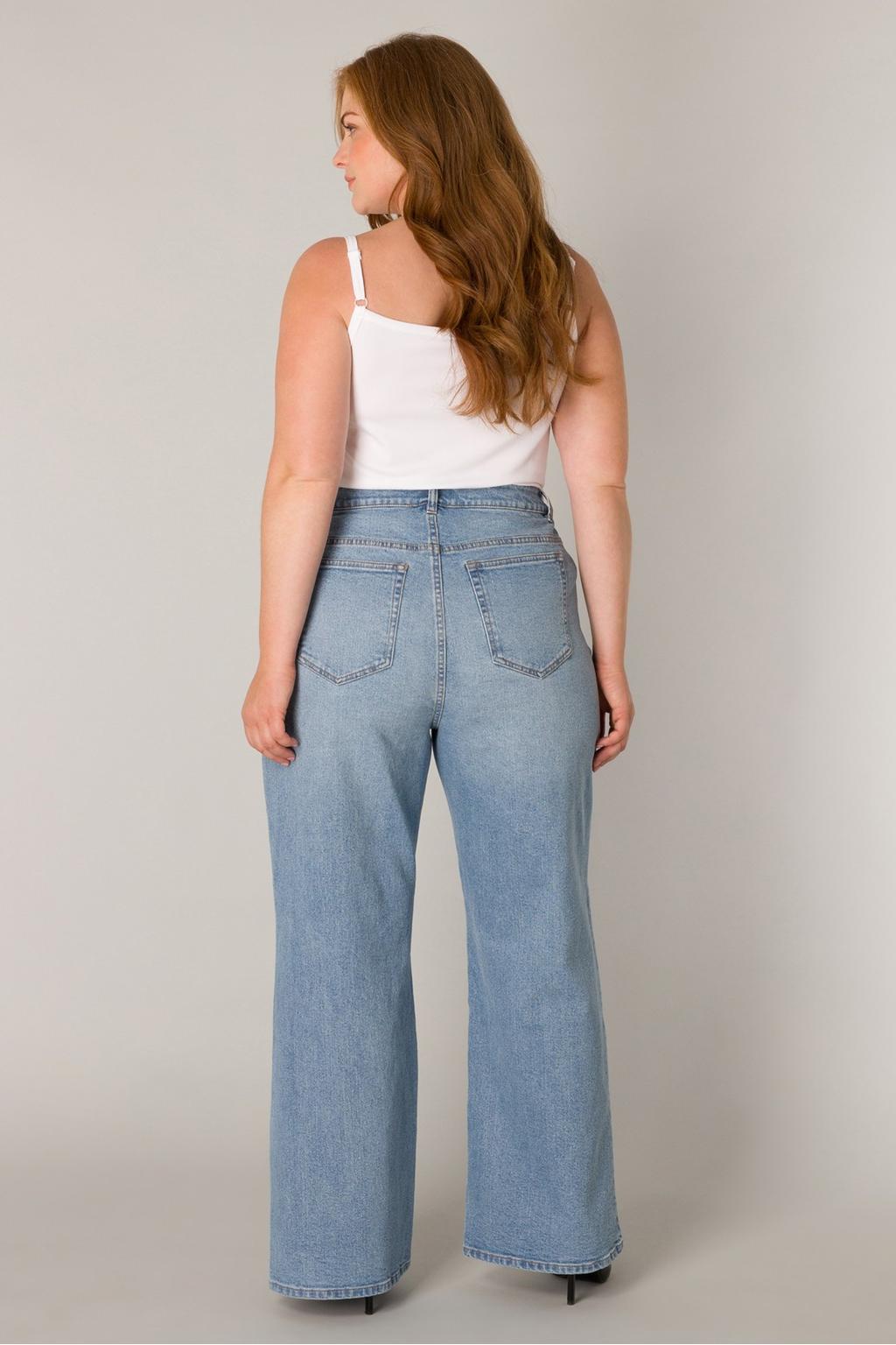 Light blue denim dames Base Level Curvy high waist wide leg jeans van denim met rits- en knoopsluiting en effen