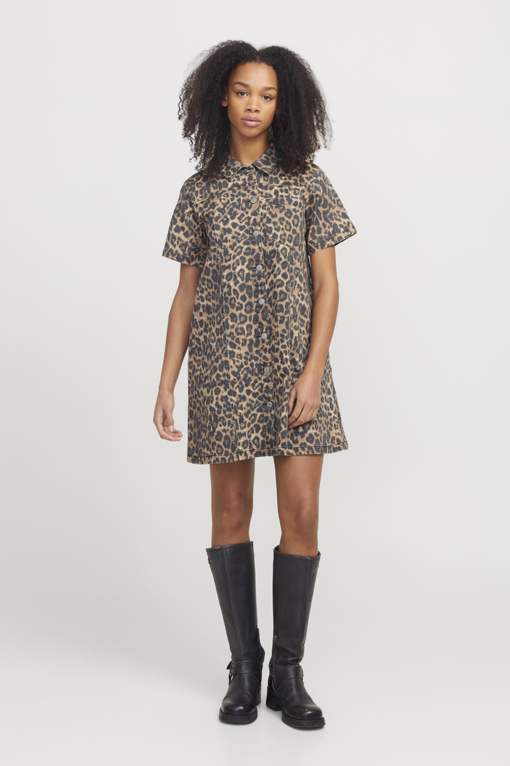 Bruine dames JJXX spijkerjurk van denim met dierenprint, korte mouwen, klassieke kraag, knoopsluiting en gebreide details