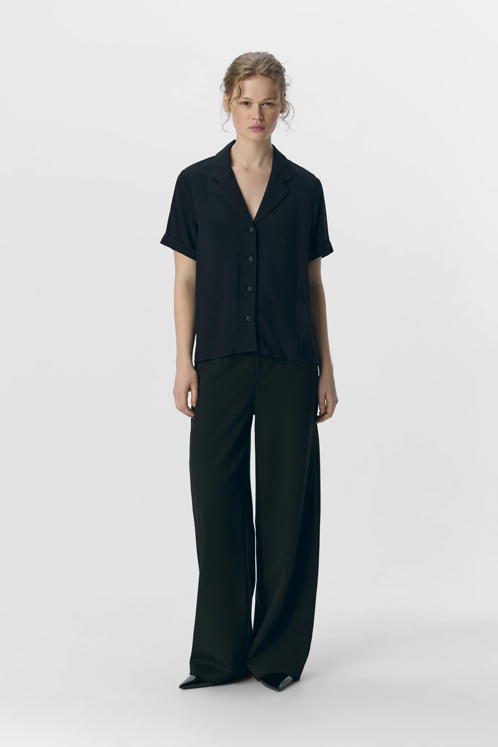 Zwarte dames OBJECT blouse van linnen met effen, korte mouwen, reverskraag, knoopsluiting en geweven detail