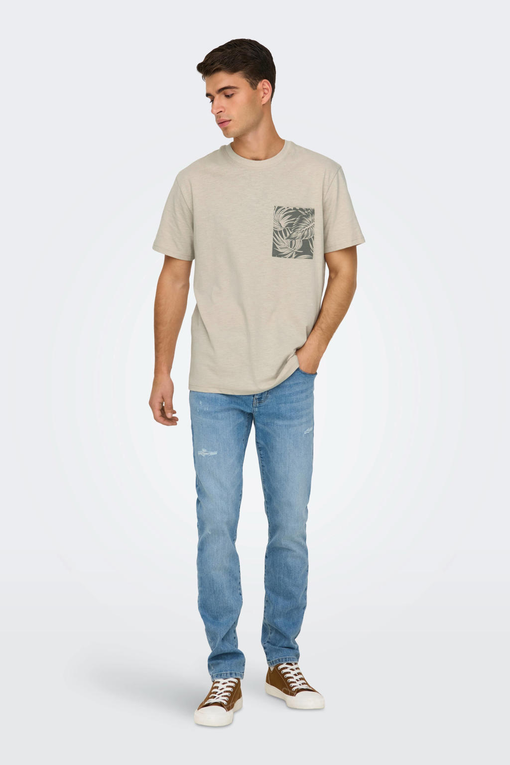 Beige heren ONLY & SONS regular fit T-shirt van katoen met korte mouwen en ronde hals