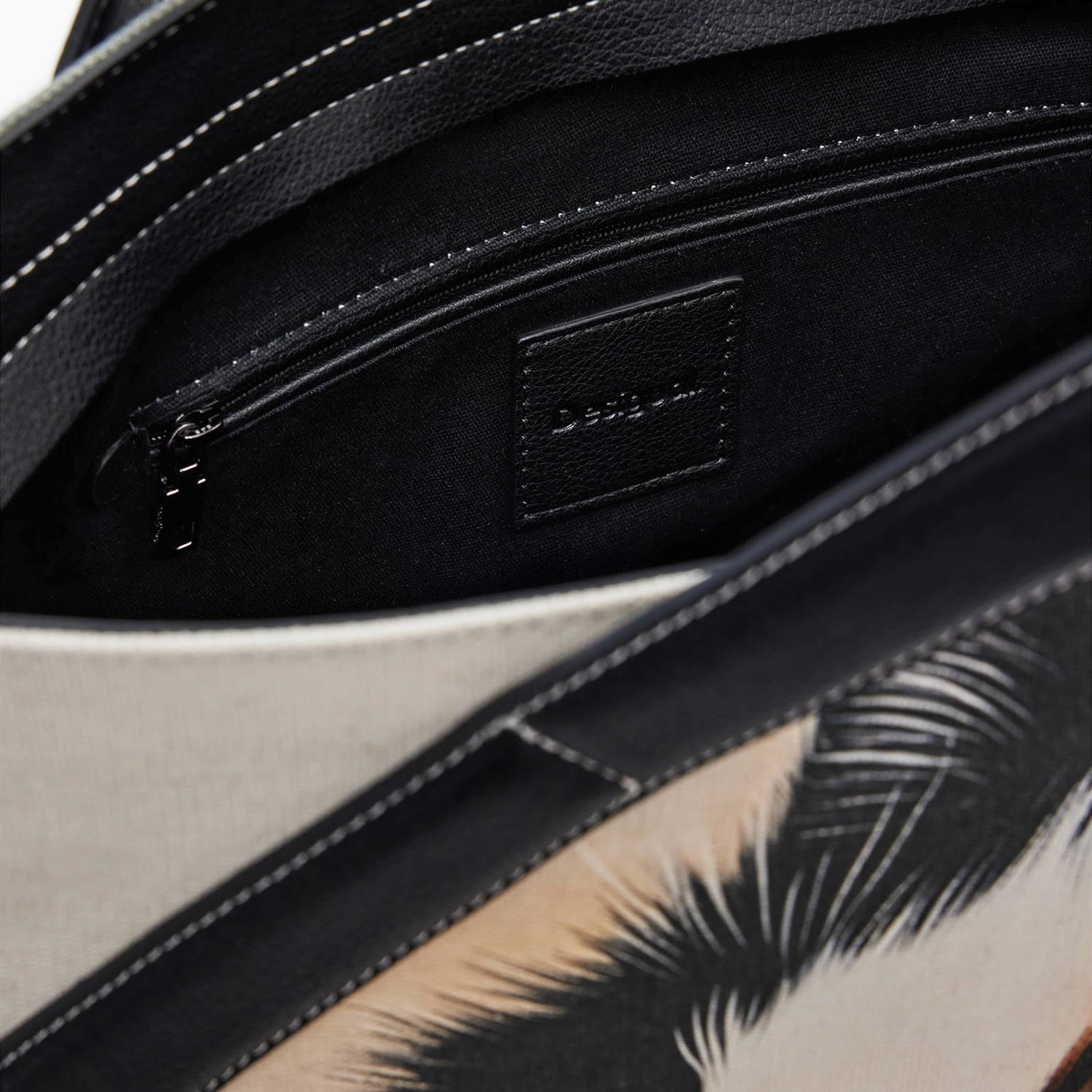 Desigual shopper met dierenprint zwart