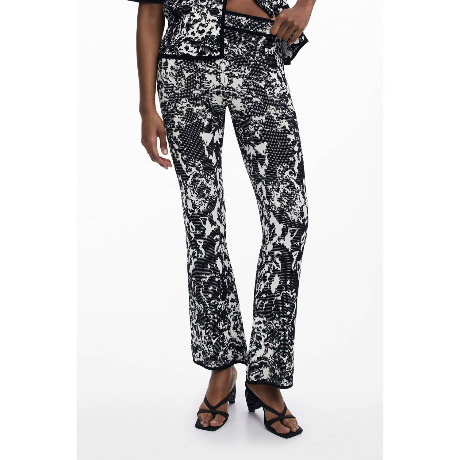 Desigual flared high waist broek zwart