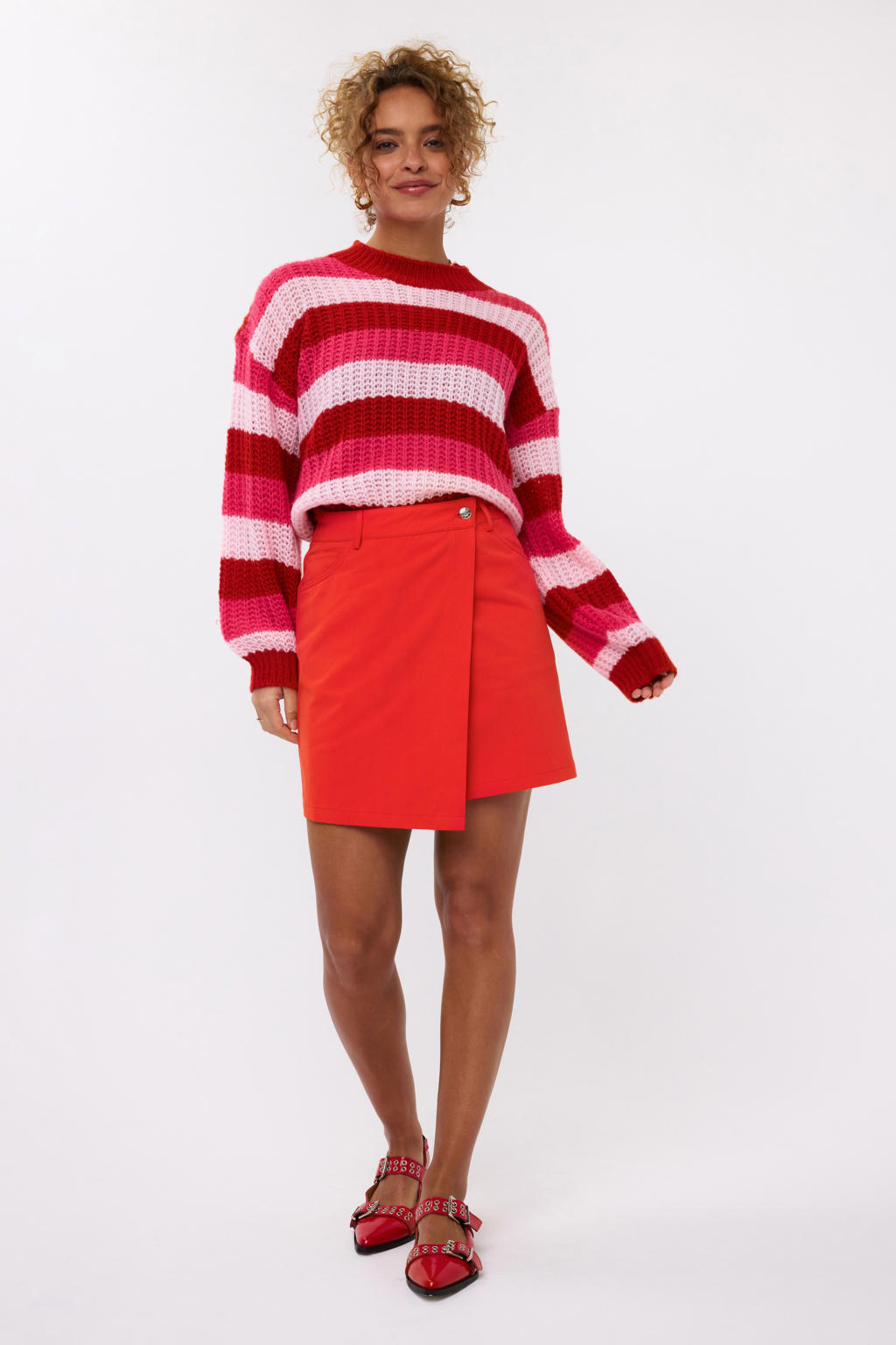 Rood en roze dames Ydence gebreide trui van acryl met strepenprint, lange mouwen en ronde hals