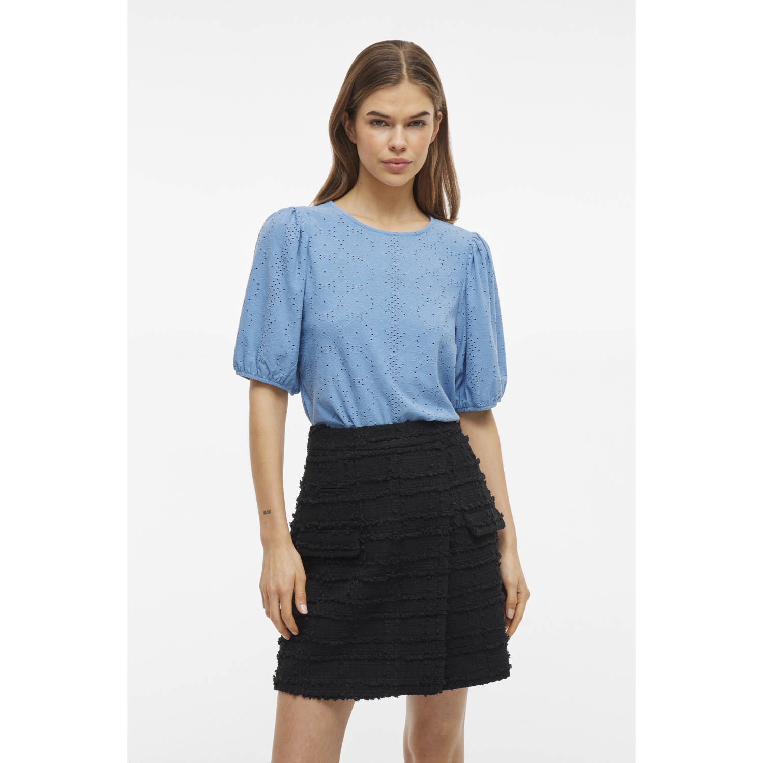 VILA top lichtblauw broderie