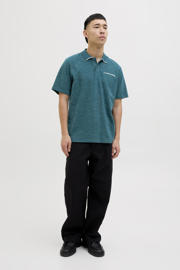 thumbnail: Petrolkleurige heren JACK & JONES CORE regular polo van katoen met melée print, korte mouwen en knoopsluiting