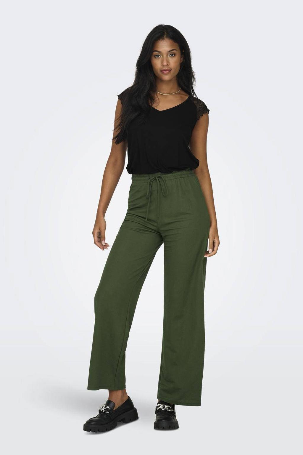 Zwarte dames ONLY T-shirt van viscose met effen, korte mouwen, V-hals en kant