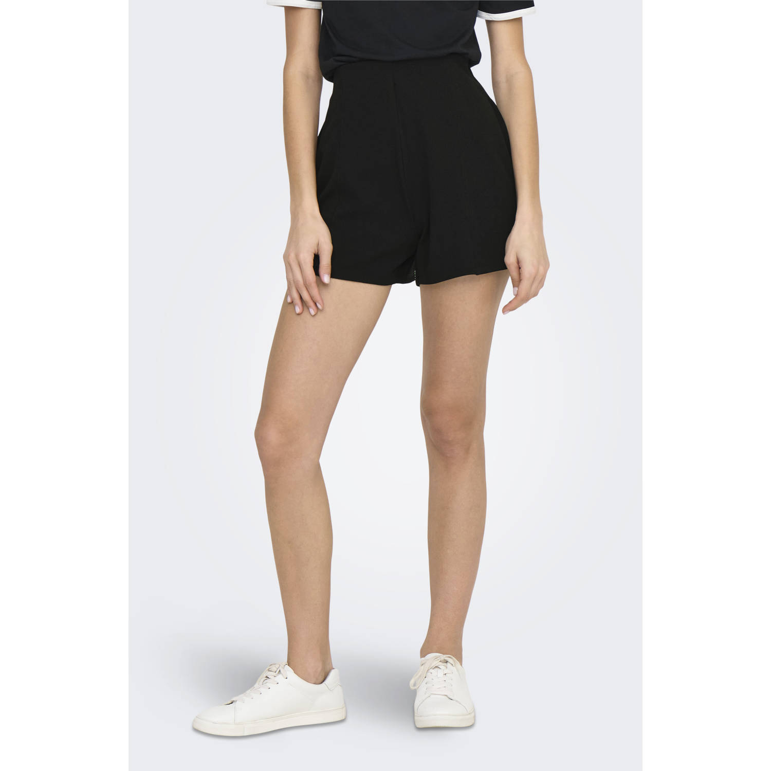 ONLY regular waist casual short zwart