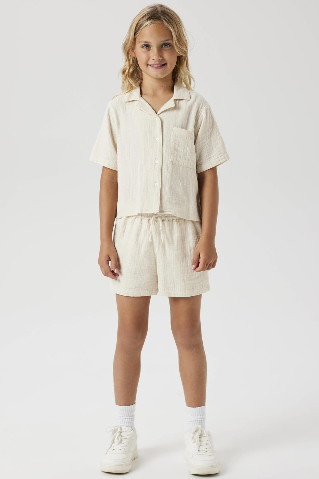 Beige meisjes NAME IT KIDS blouse met effen, korte mouwen, reverskraag, knoopsluiting en geweven detail
