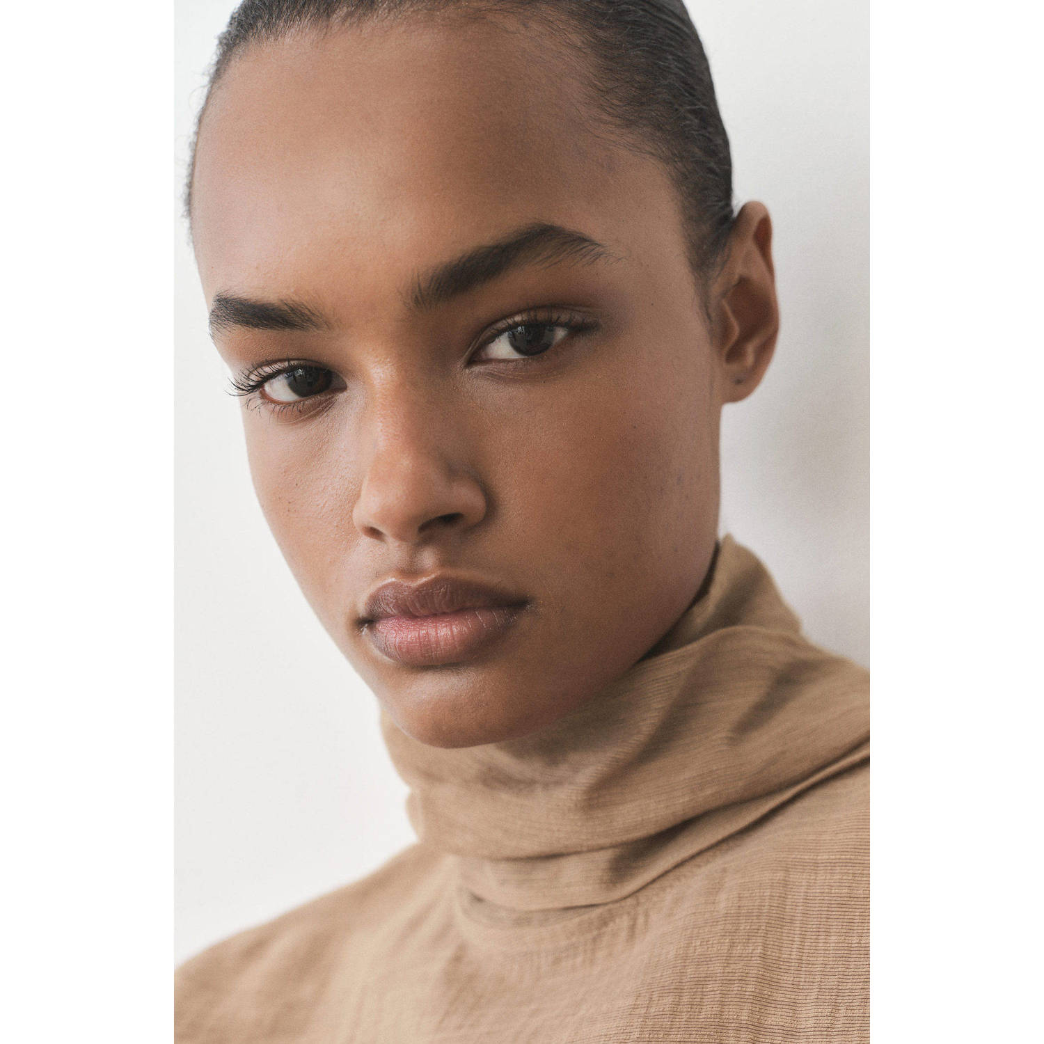 Mango blousetop lichtbruin