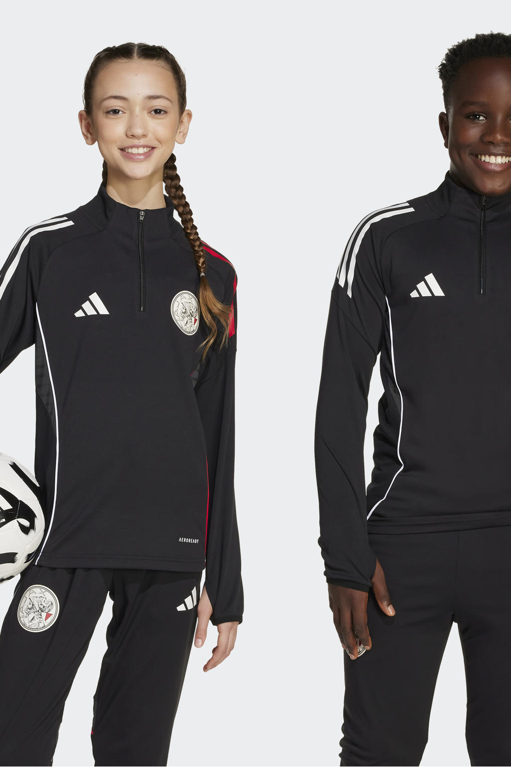 Zwart en rode jongens en meisjes adidas Performance Junior Ajax Amsterdam voetbalshirt Training van polyester met lange mouwen, opstaande kraag en ritssluiting