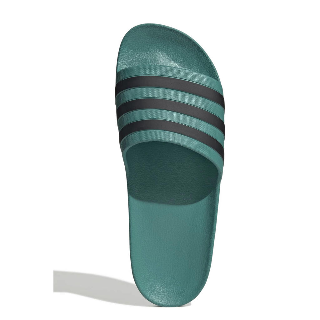 Donkergroene unisex adidas Sportswear Adilette Aqua badslippers van voorgevormde wreefband uit één stuk eva