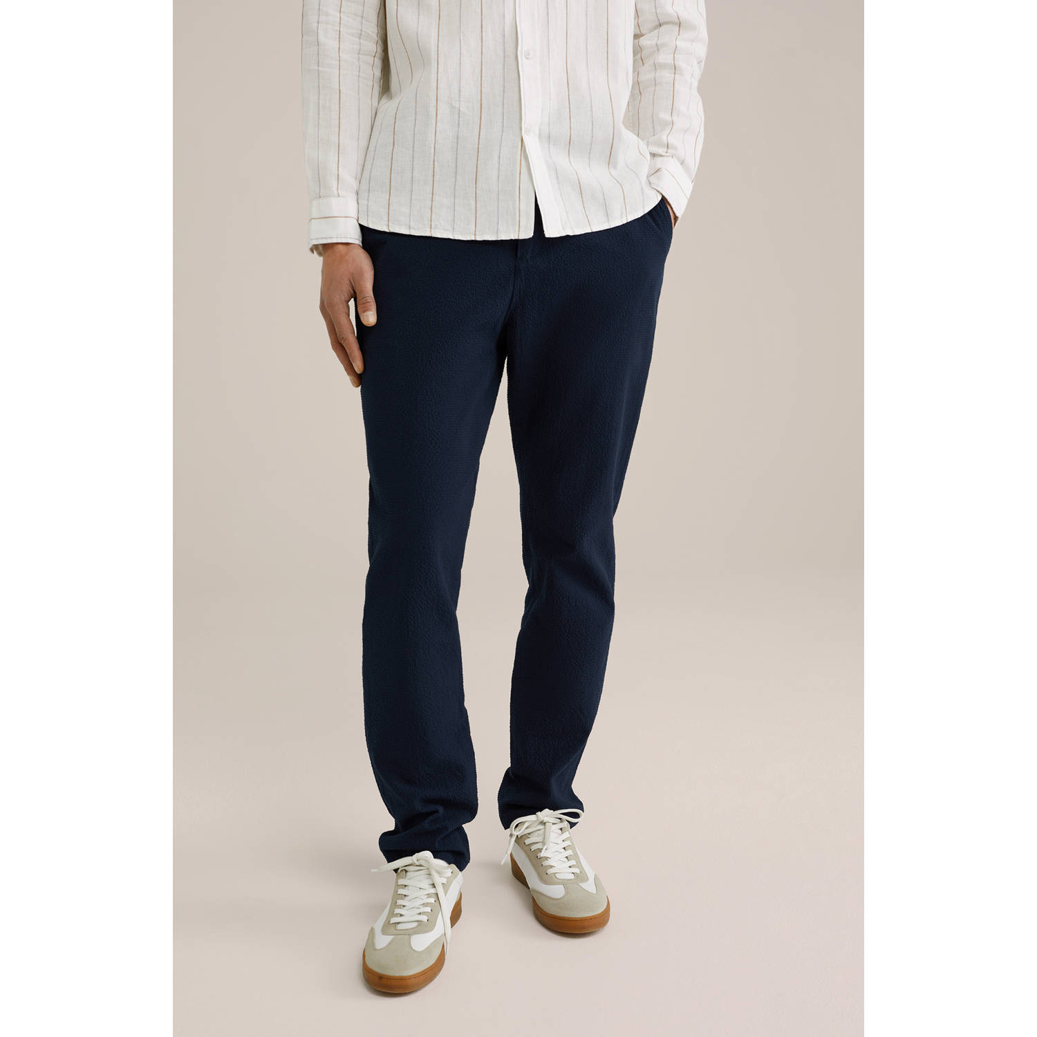 WE Fashion tapered pantalon donkerblauw