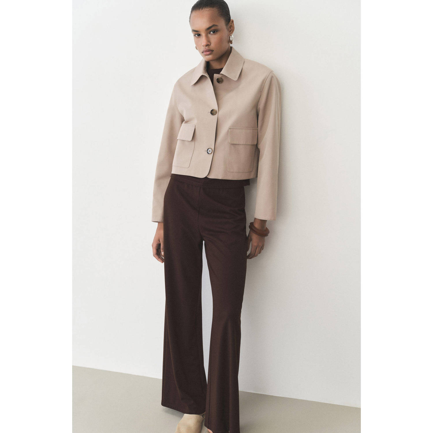 Mango regular waist casual broek donkerbruin
