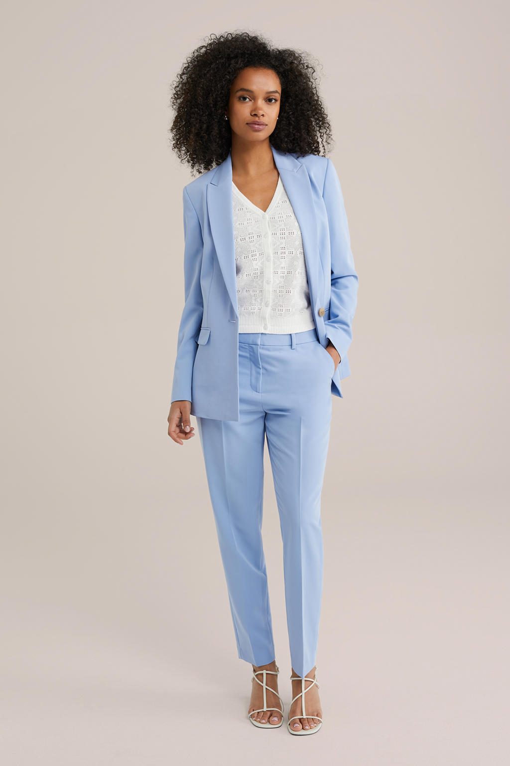 Lilakleurige dames WE Fashion tapered regular waist pantalon van polyester met rits, haak- en knoopsluiting en effen
