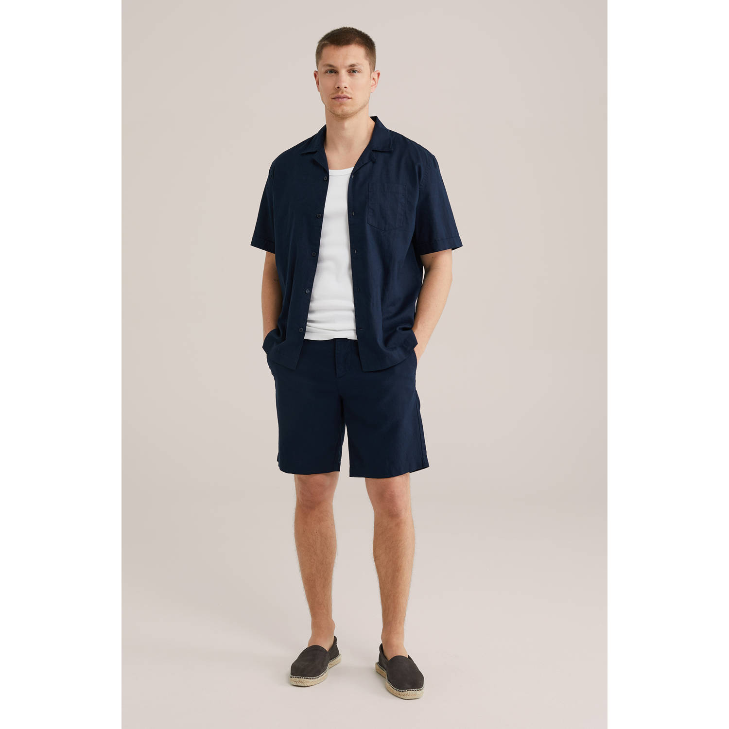 WE Fashion linnen relaxed chino short donkerblauw
