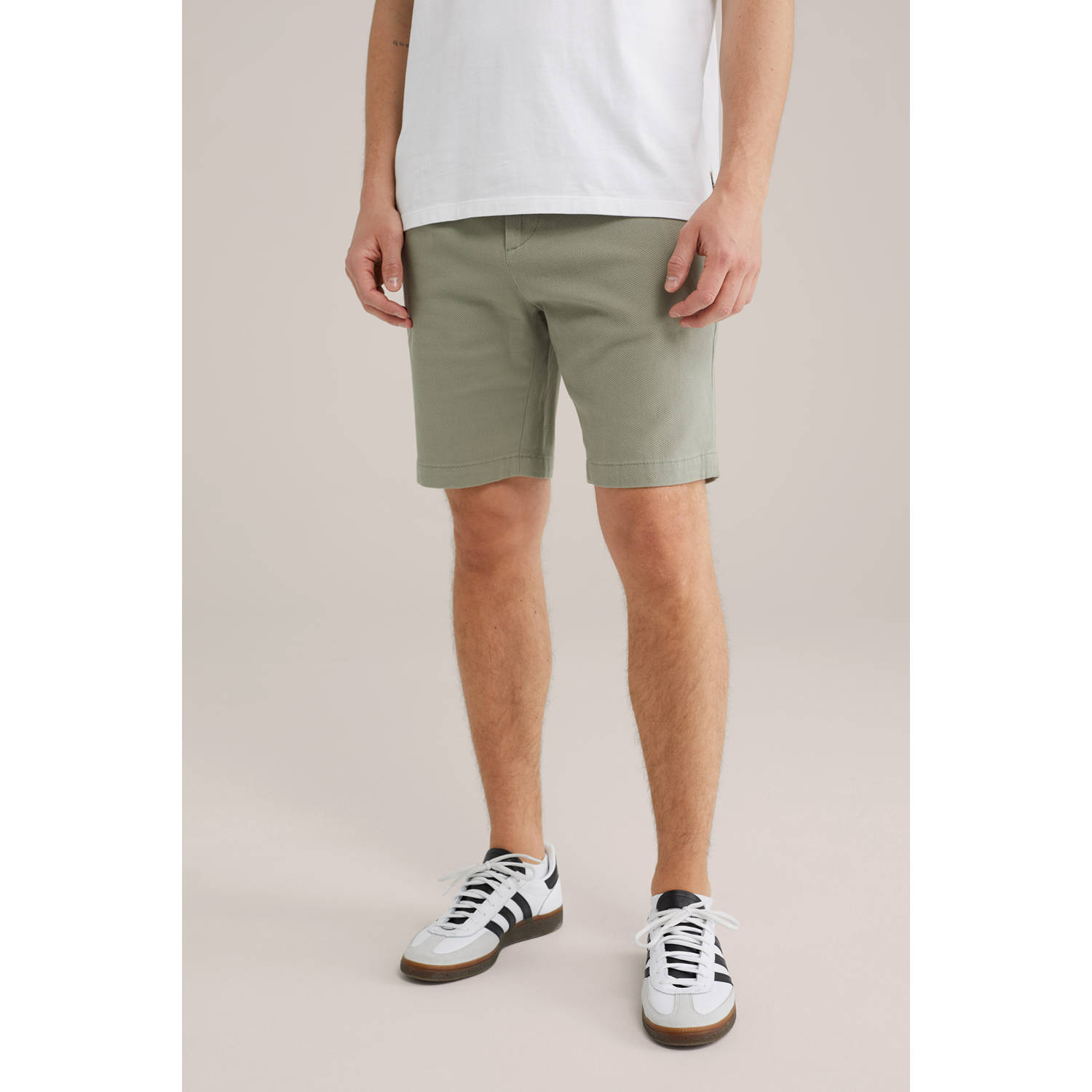 WE Fashion regular chino short dried sage
