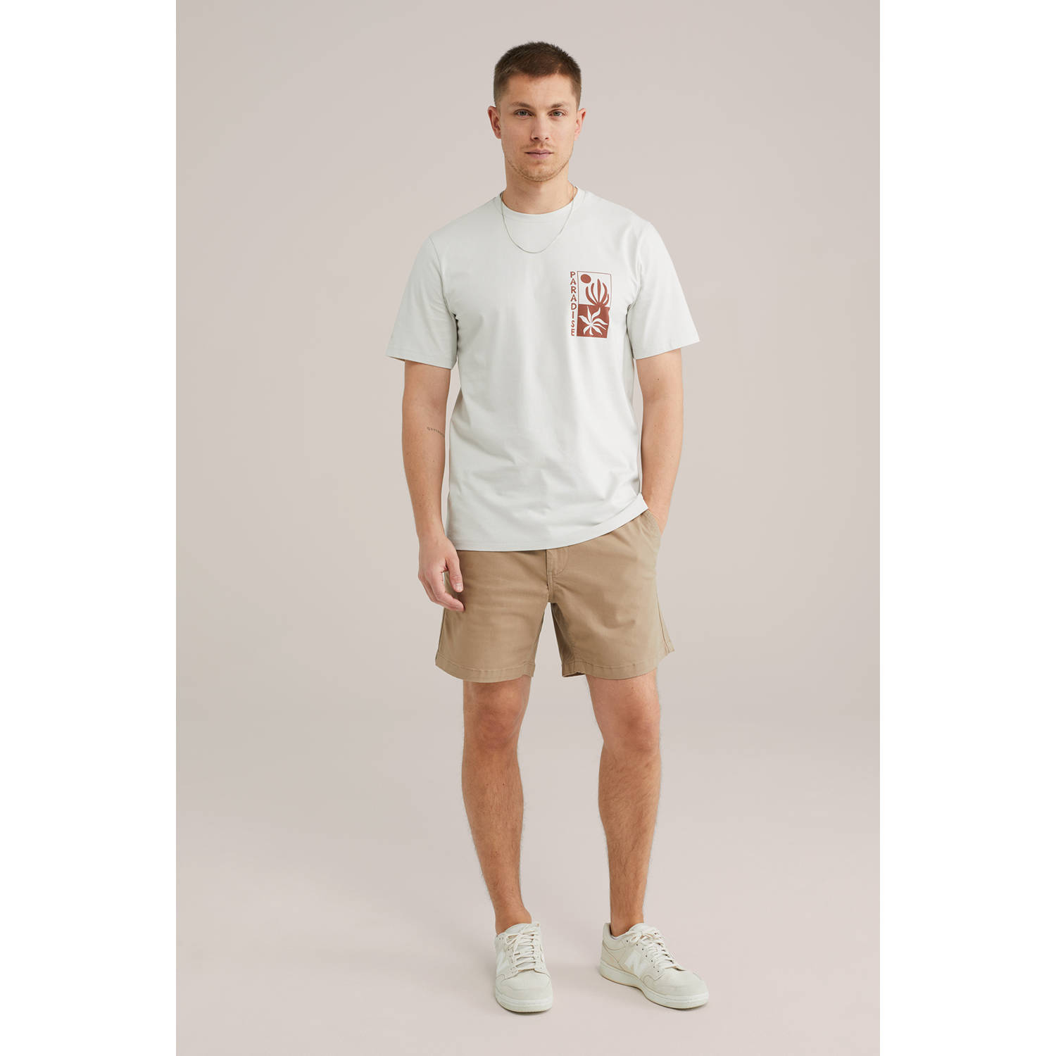 WE Fashion relaxed chino short lichtbruin