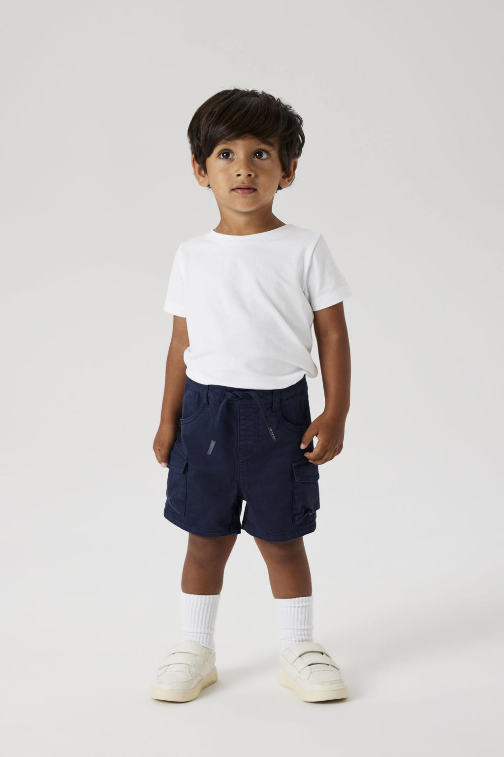 Donkerblauwe jongens NAME IT MINI cargo short van stretchkatoen met loose fit, regular waist en effen