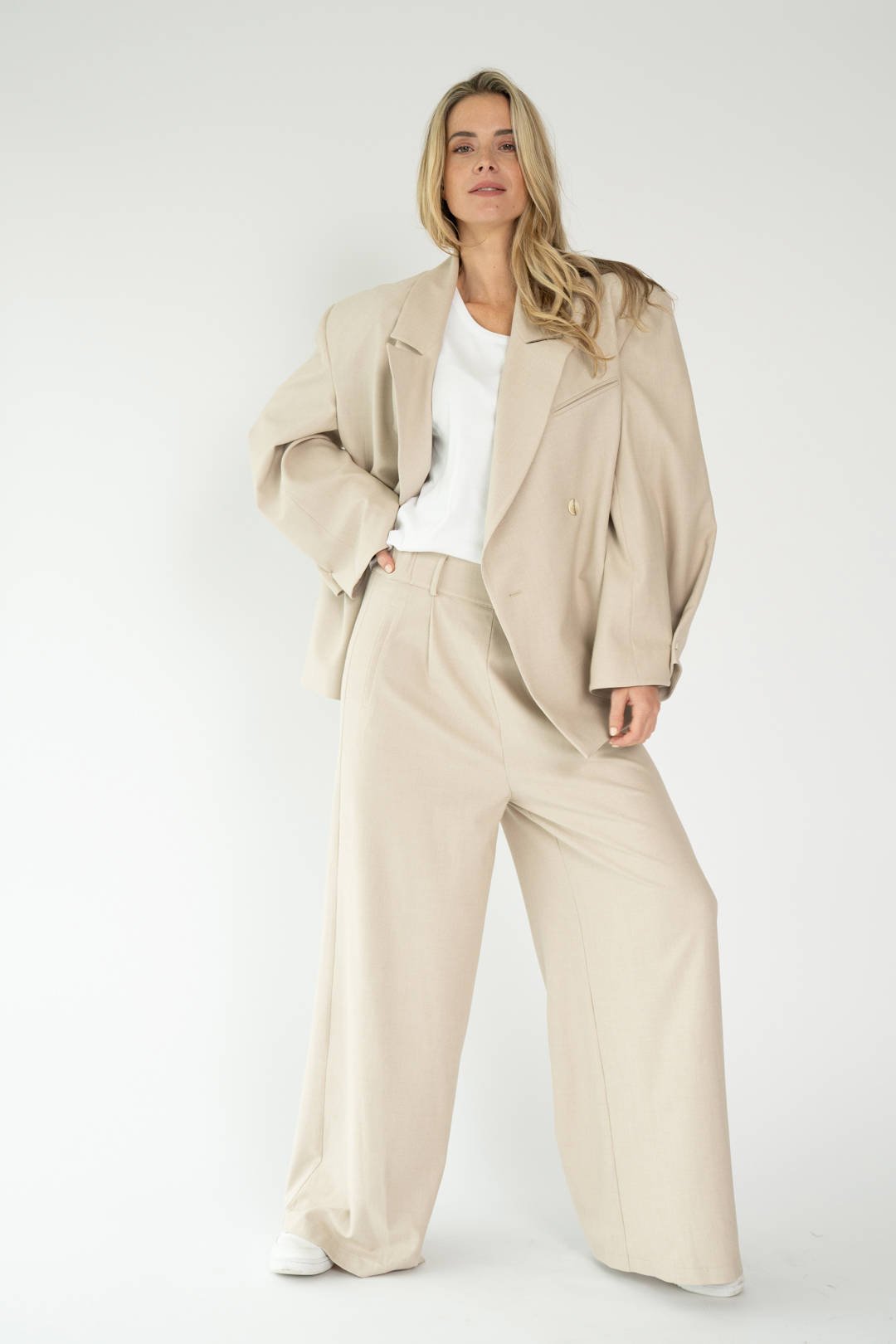 Est'seven X Ellemieke oversized blazer beige | wehkamp