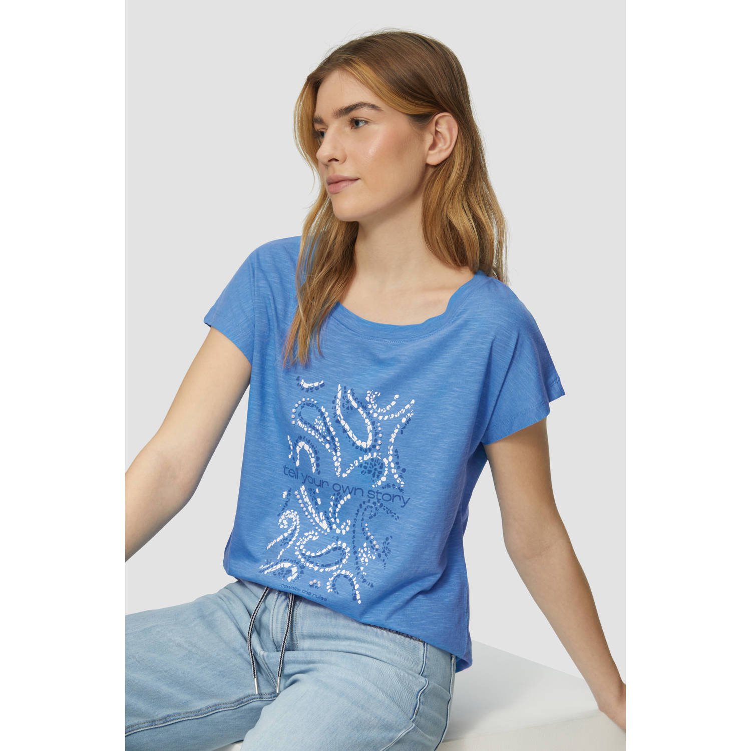 S.Oliver RED LABEL Relaxed fit T-shirt van een mix van katoen en viscose met artworkprint